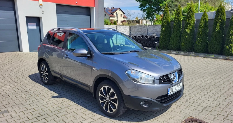 Nissan Qashqai cena 35700 przebieg: 200000, rok produkcji 2012 z Wyrzysk małe 137